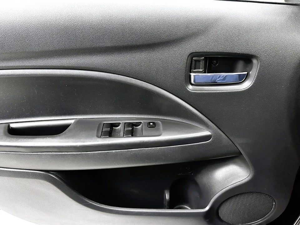 Mitsubishi Space Star 1,2 Intense CVT 5d