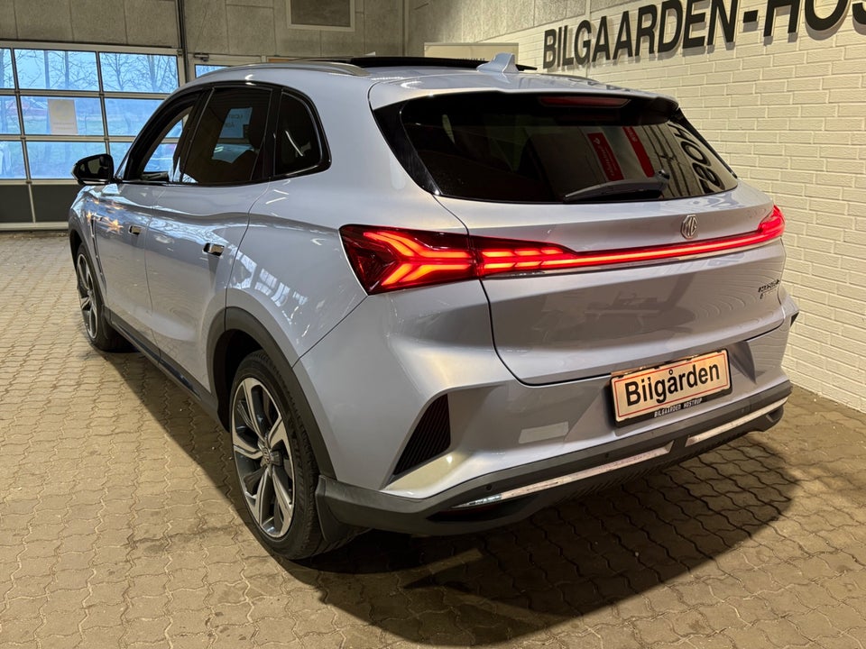 MG Marvel R Luxury 5d