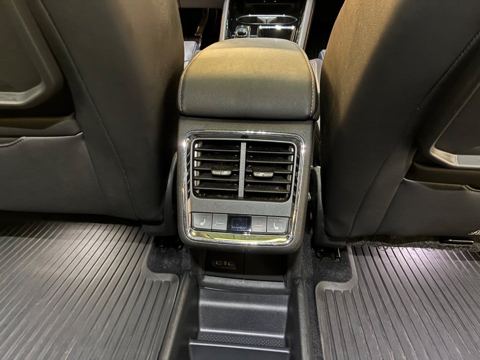 Skoda Enyaq 80 iV Design Selection Suite 5d