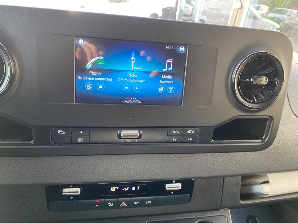 Mercedes Sprinter 211 2,2 CDi A2 Kassevogn aut. FWD