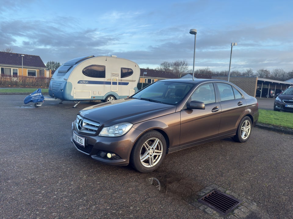 Mercedes C200 2,2 CDi BE 4d