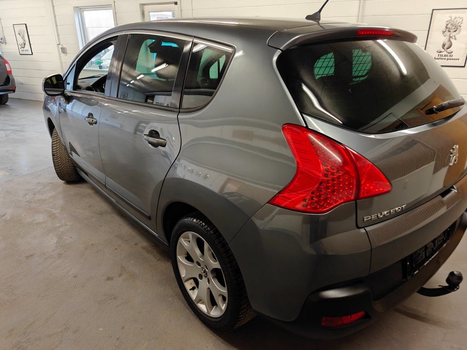 Peugeot 3008 1,6 HDi 112 Active 5d