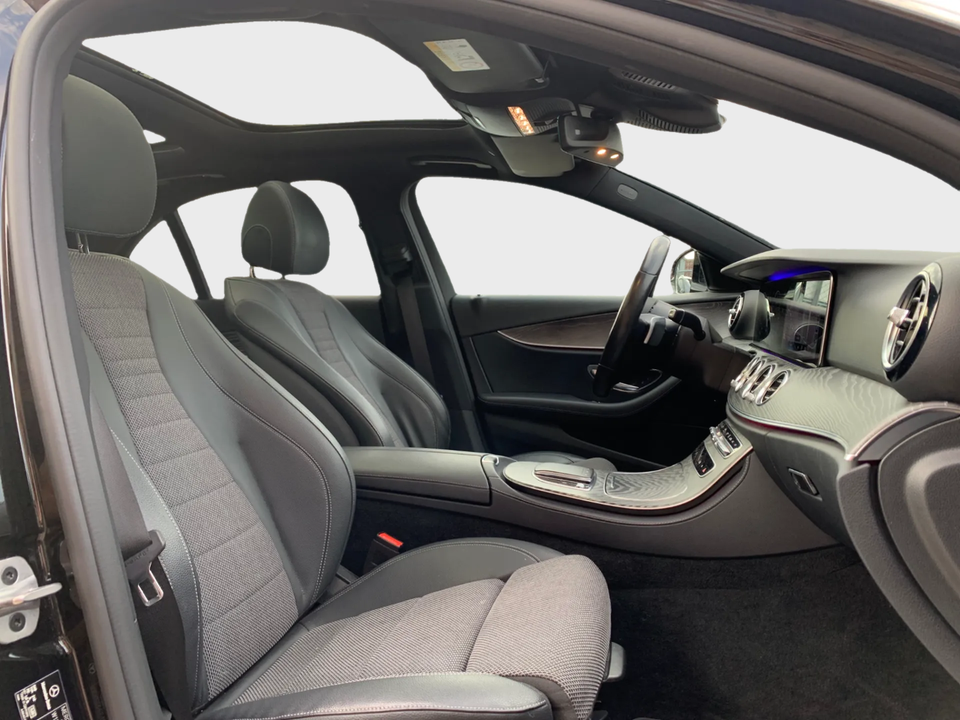 Mercedes E300 de 2,0 AMG Line aut. 4d