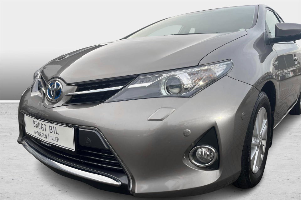 Toyota Auris 1,8 Hybrid H2 CVT 5d