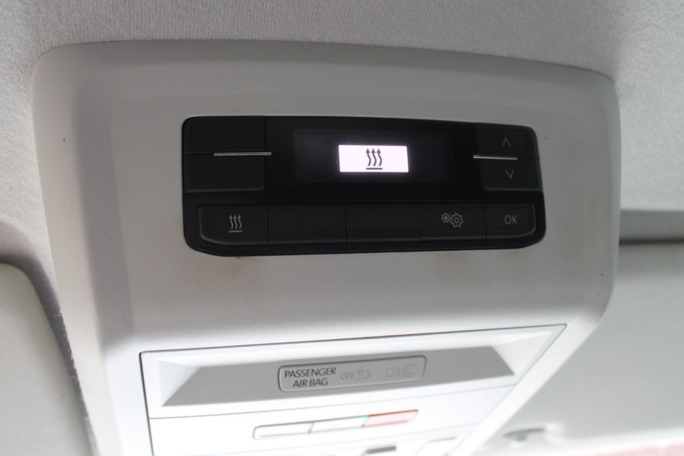 VW Transporter 2,0 TDi 110 Kassevogn lang