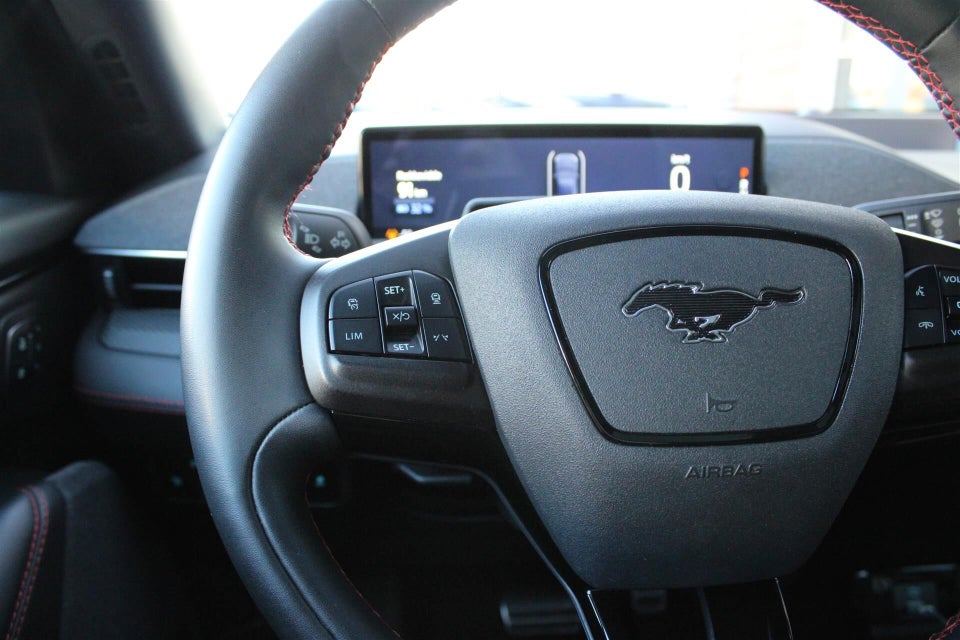 Ford Mustang Mach-E 75 Premium Standard Range AWD 5d