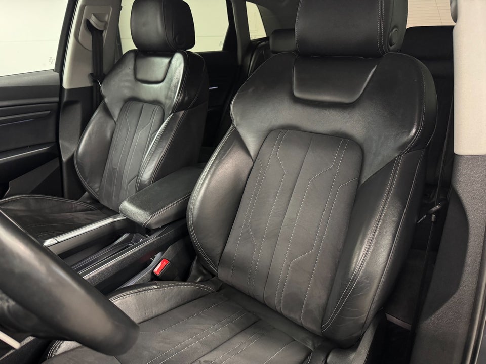 Audi Q8 e-tron 55 quattro 5d