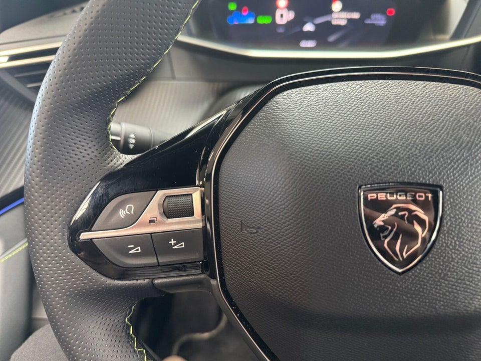 Peugeot e-2008 54 GT 5d