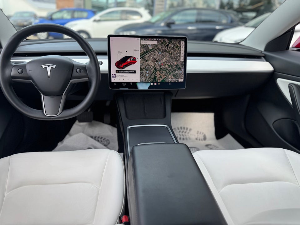 Tesla Model 3 Standard Range+ RWD 4d