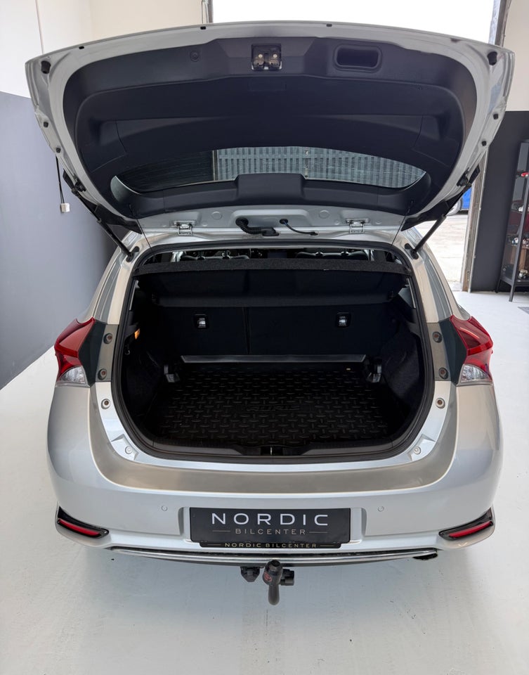 Toyota Auris 1,2 T T2 Comfort 5d