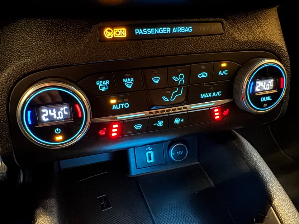 Ford Focus 1,0 EcoBoost Titanium stc. 5d