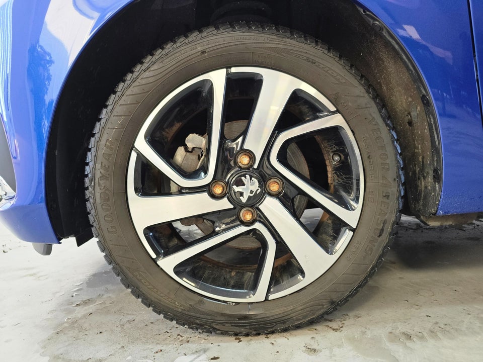 Peugeot 108 1,0 e-VTi 72 Allure+ 5d