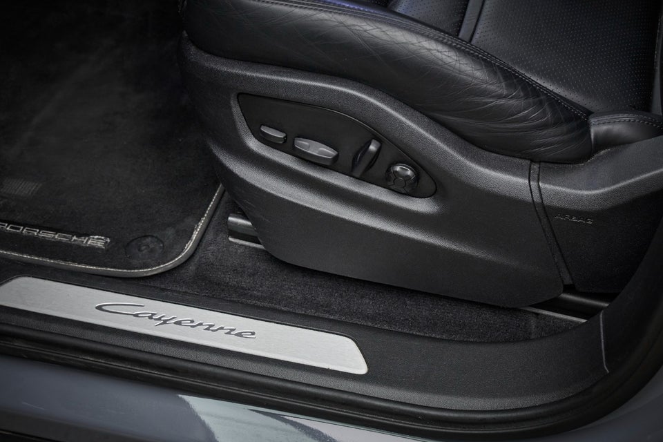 Porsche Cayenne 3,0 E-Hybrid Tiptr. 5d