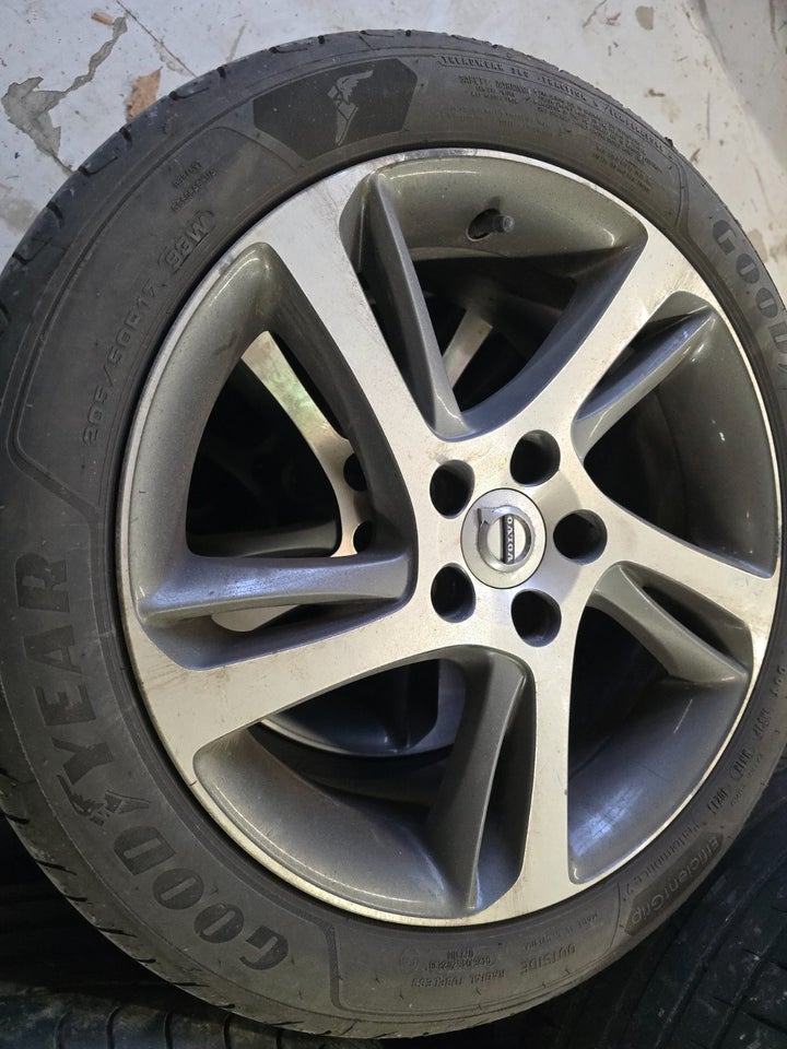 Volvo V40 2,0 D2 120 Momentum 5d