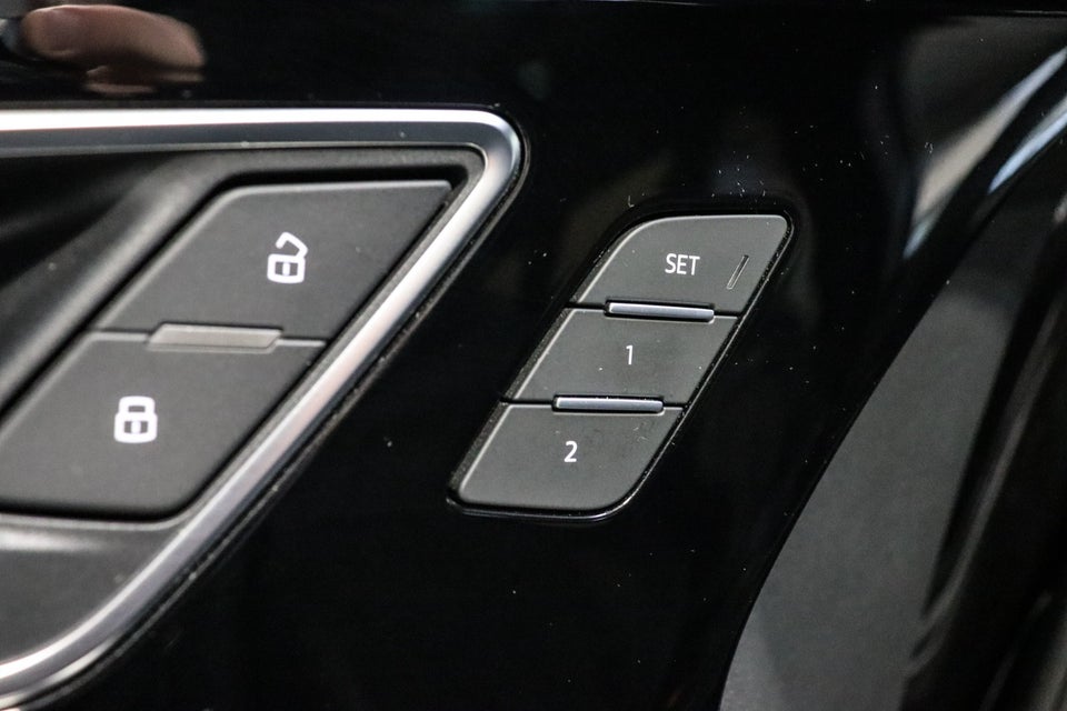 Audi Q4 e-tron 50 S-line quattro 5d