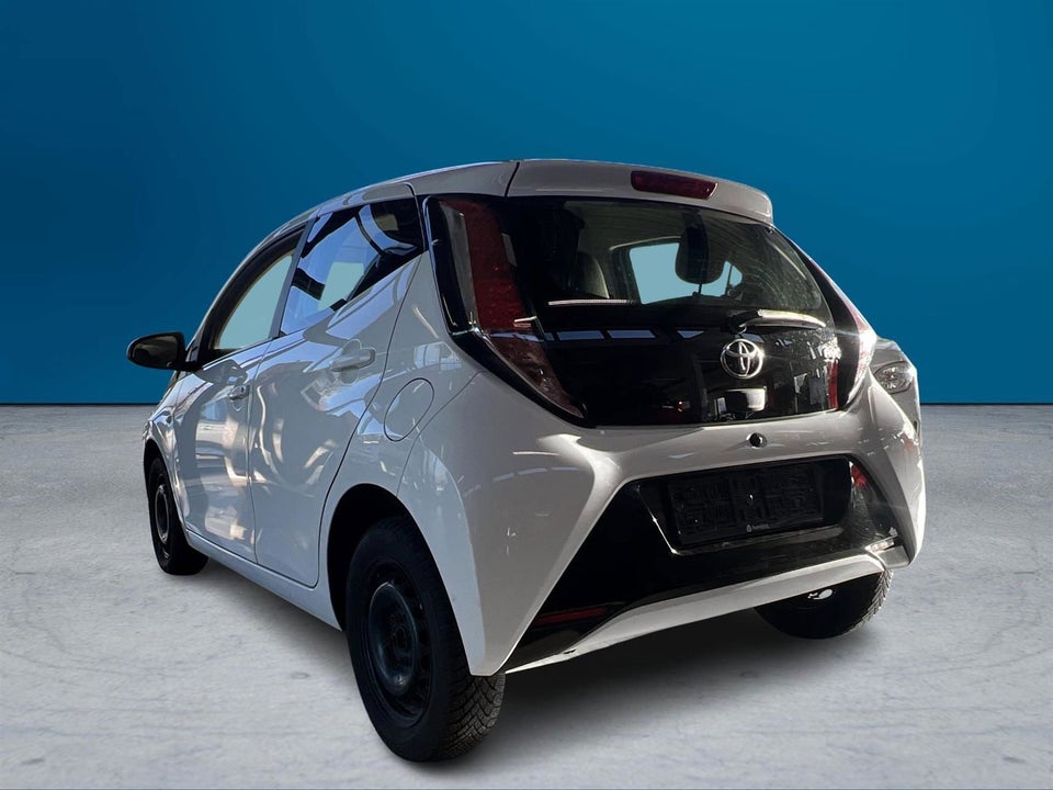 Toyota Aygo 1,0 VVT-i x-play x-touch 5d