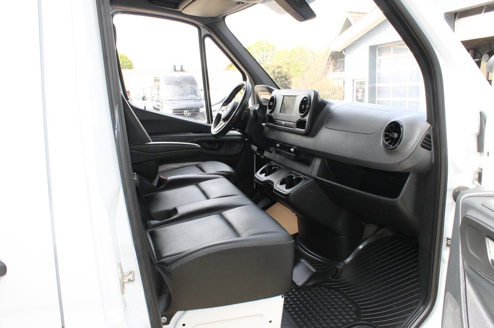 Mercedes Sprinter 317 2,0 CDi A2 Kassevogn aut. RWD