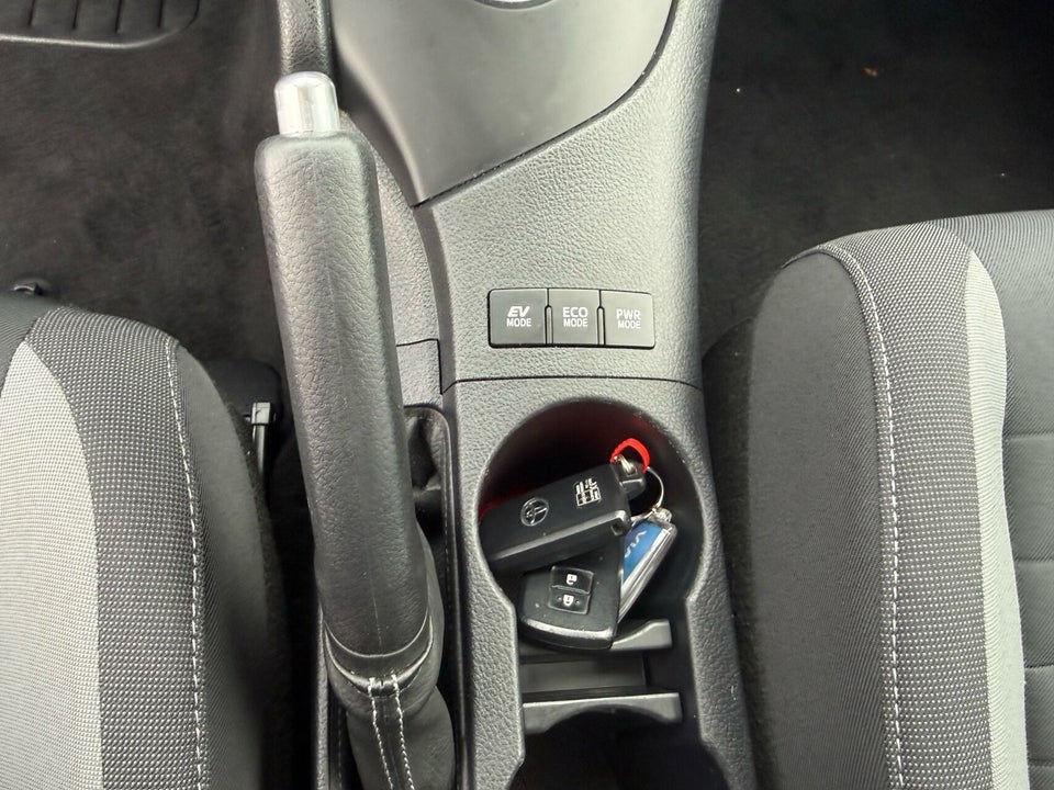 Toyota Auris 1,8 Hybrid H2 Comfort CVT 5d