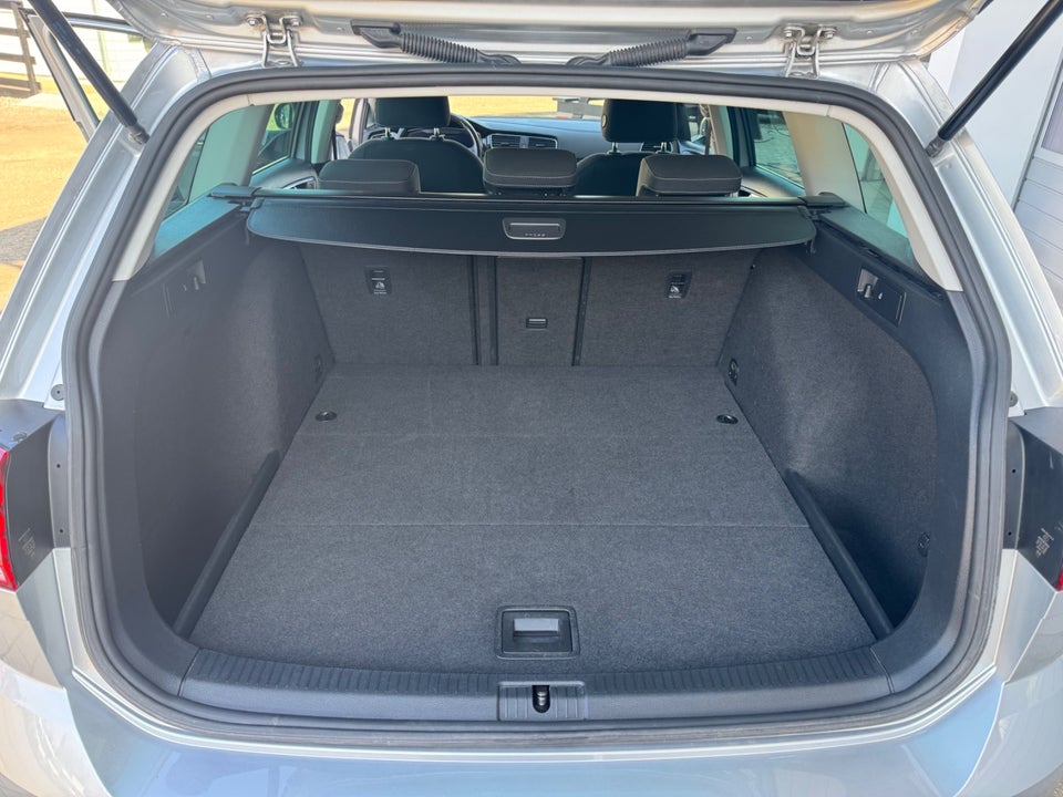 VW Golf VII 1,5 TSi 150 Highline Variant DSG 5d