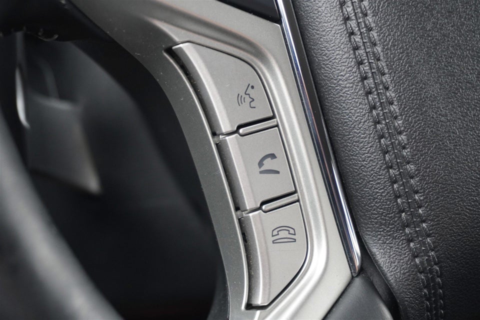 Mitsubishi Outlander 2,4 PHEV Intense CVT 4WD 5d