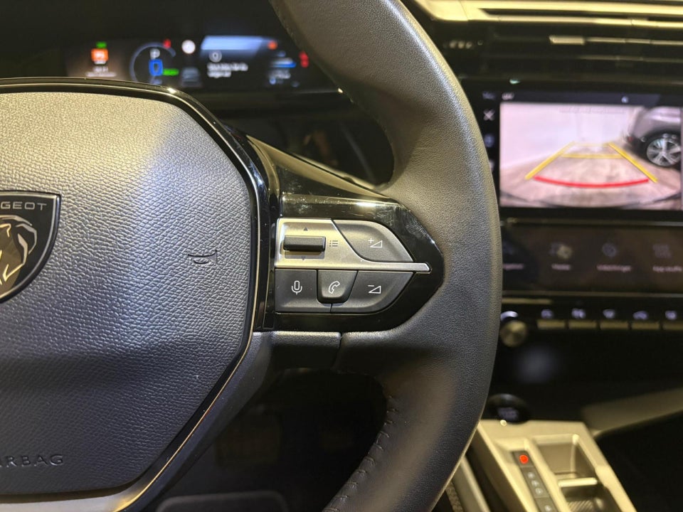 Peugeot 308 1,6 Hybrid First Selection+ SW EAT8 5d