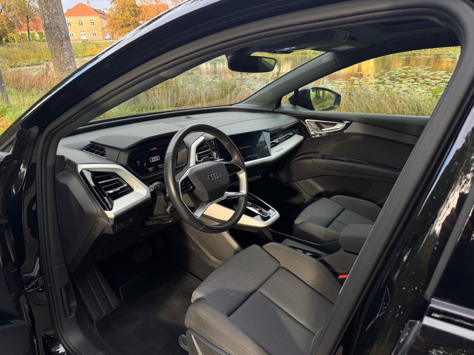 Audi Q4 e-tron 35 Attitude 5d
