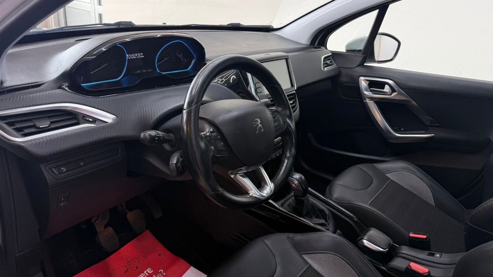 Peugeot 2008 1,2 e-THP 110 Allure Sky 5d