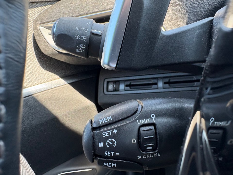 Peugeot 3008 1,6 BlueHDi 120 Allure 5d