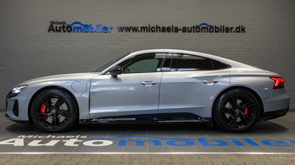 Audi RS e-tron GT quattro 4d