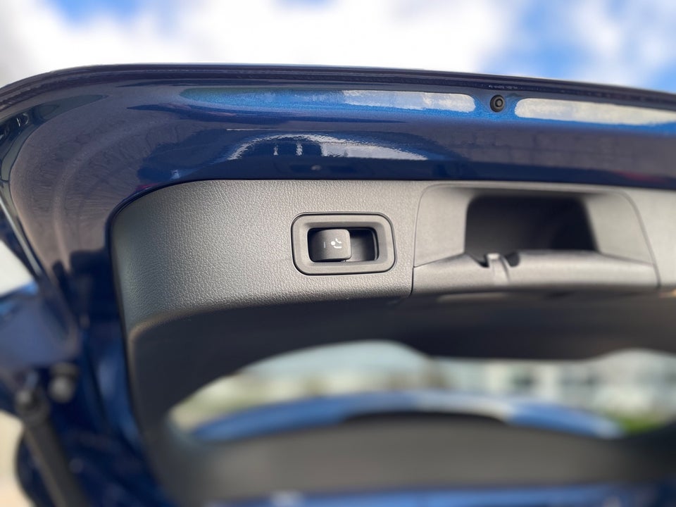 Mercedes EQB250+ AMG Line 5d