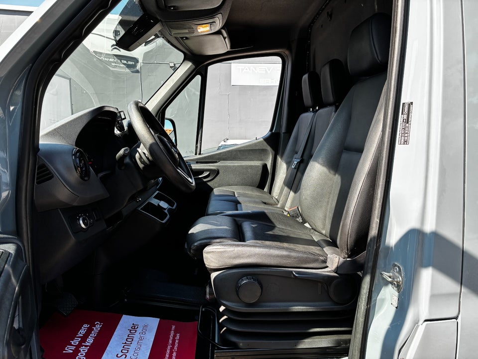 Mercedes Sprinter 319 3,0 CDi A2 Kassevogn aut. RWD