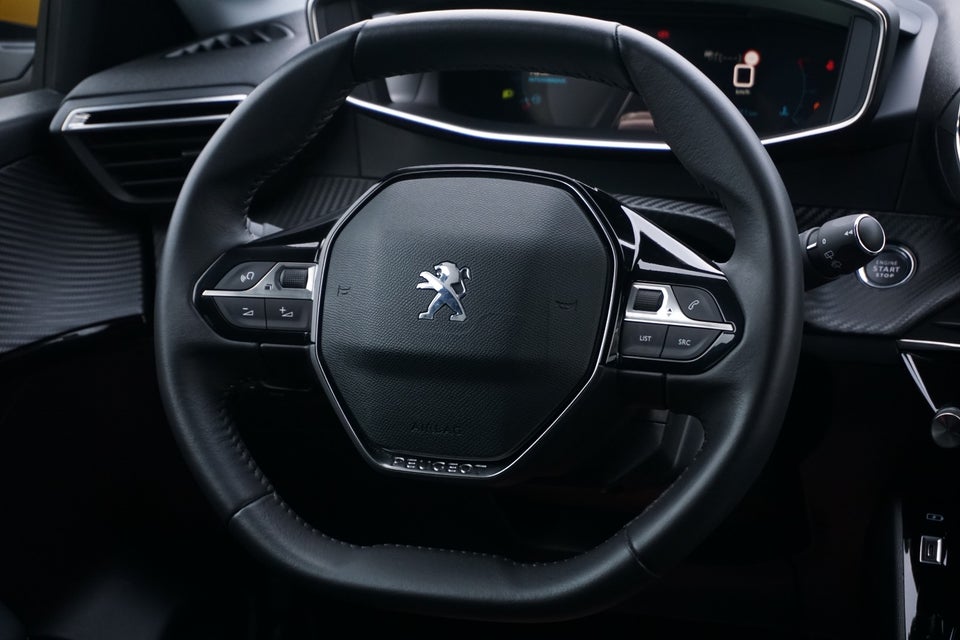 Peugeot 208 1,2 PureTech 100 Allure 5d