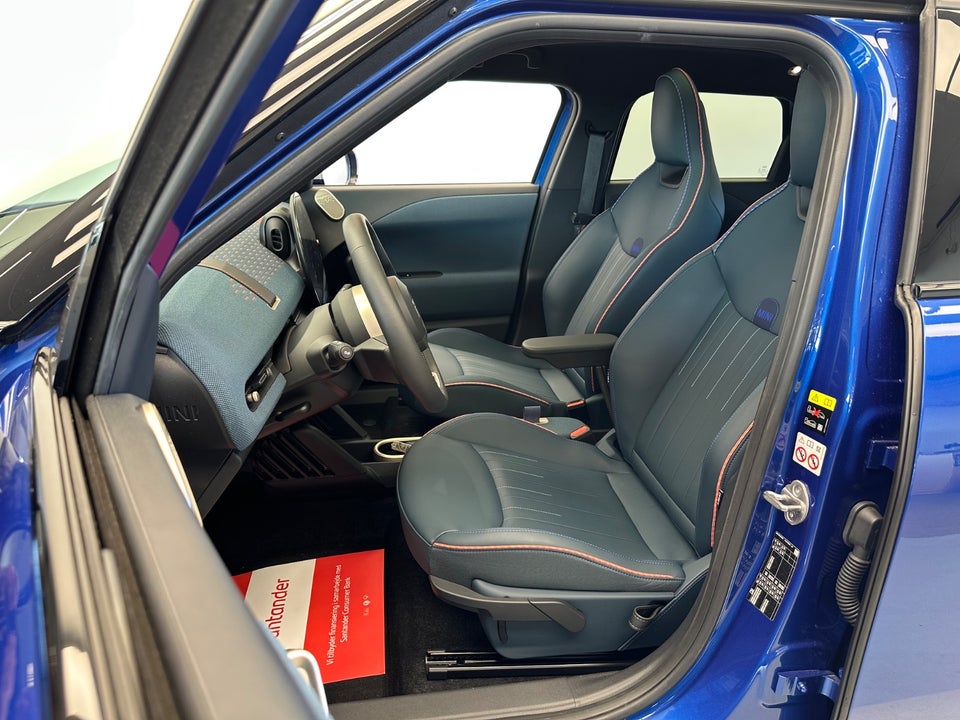 MINI Aceman E Favoured Trim L 5d