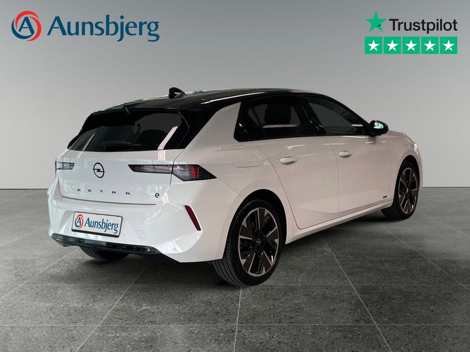 Opel Astra-e 54 Ultimate 5d