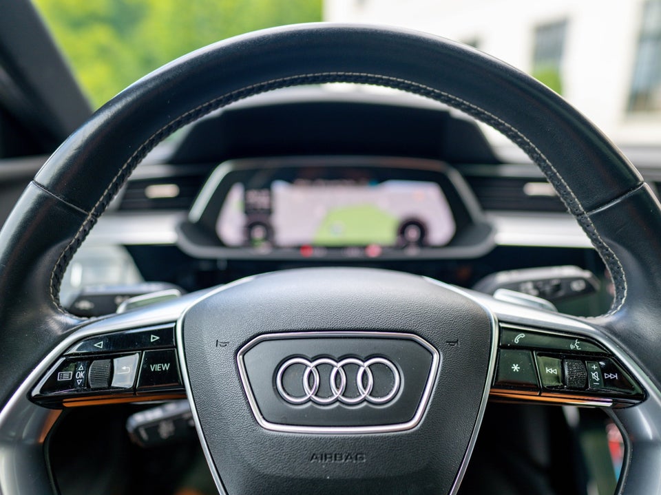 Audi e-tron 55 S-line quattro 5d