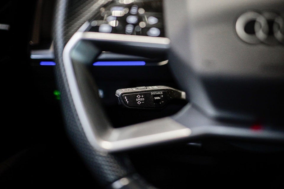 Audi Q4 e-tron 40 S-line 5d