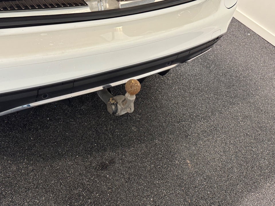 Mercedes C300 de 2,0 AMG Line stc. aut. 5d