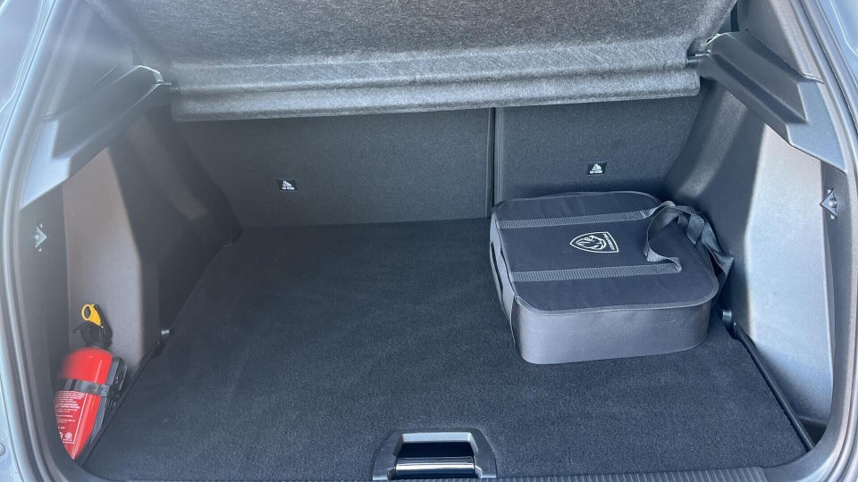 Peugeot e-2008 54 GT 5d