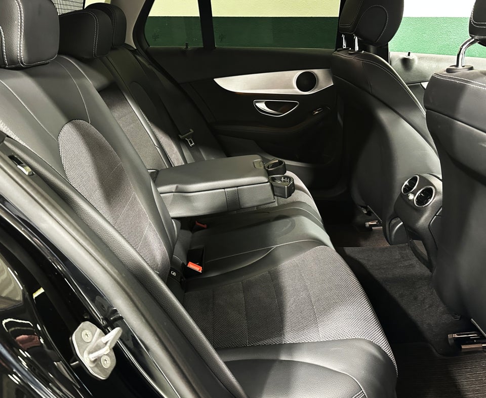 Mercedes C220 d 2,2 AMG Line stc. aut. 5d