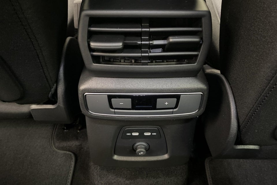 Audi Q4 e-tron 45 Progress 5d