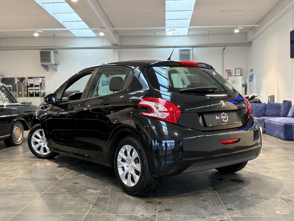 Peugeot 208 1,0 VTi Access 5d