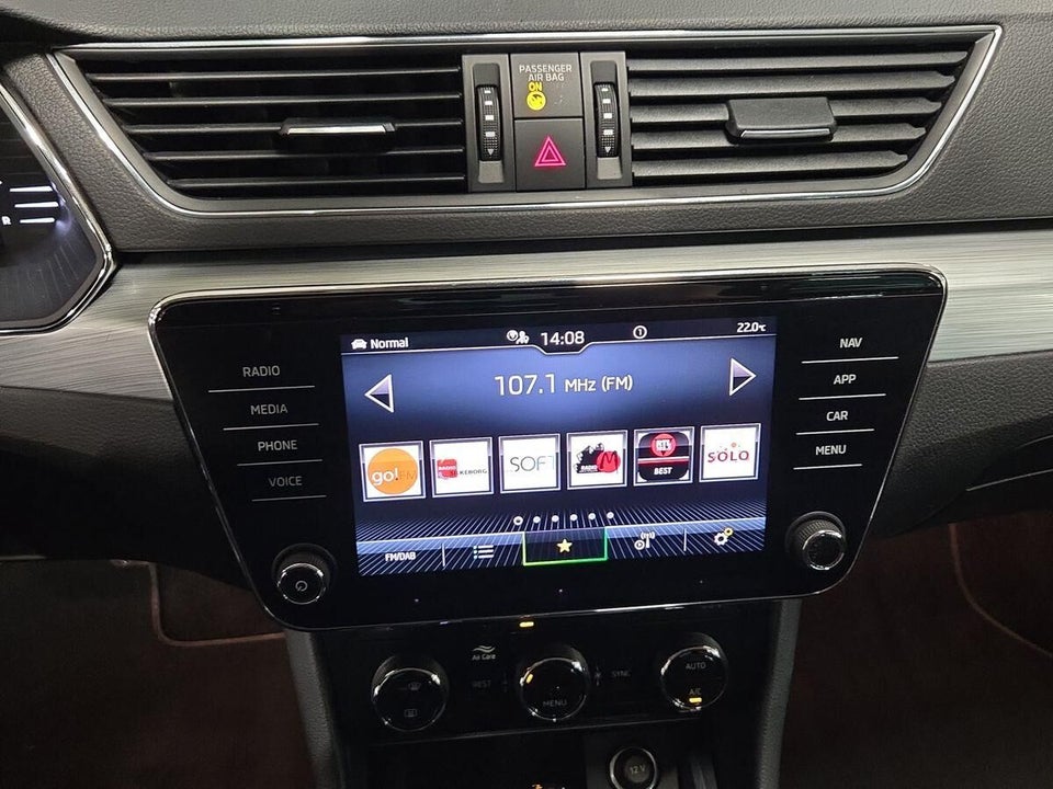Skoda Superb 1,4 TSi iV Combi DSG 5d