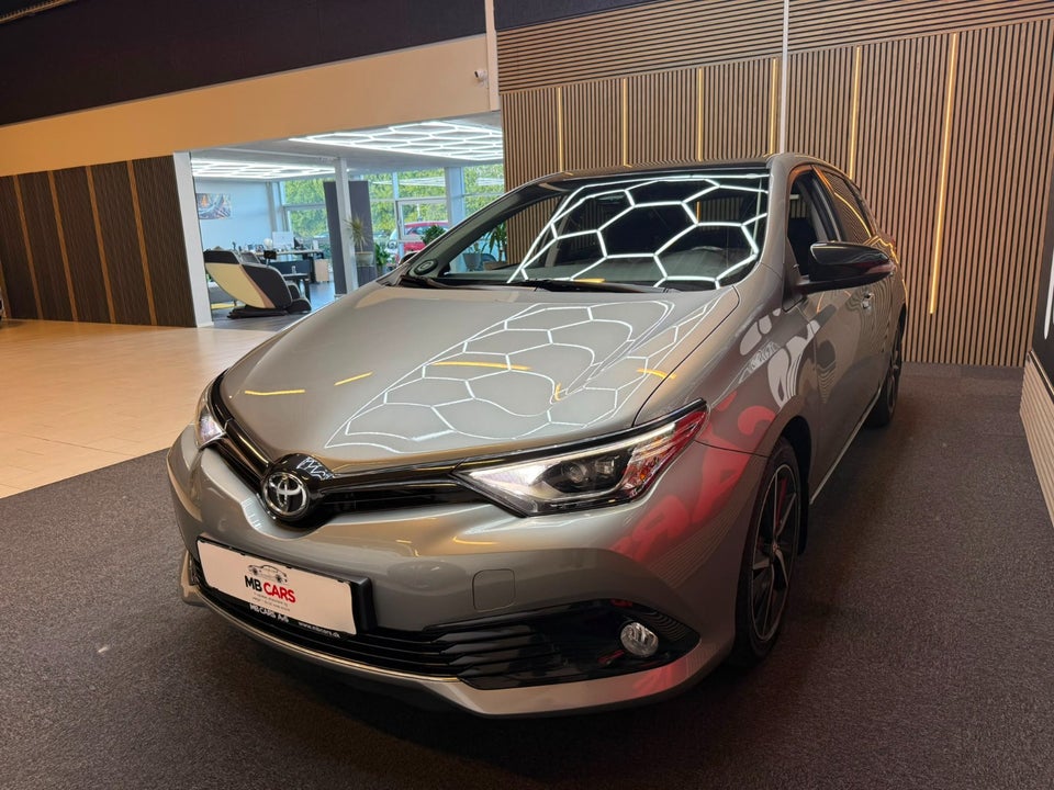 Toyota Auris 1,2 T Selected MDS 5d