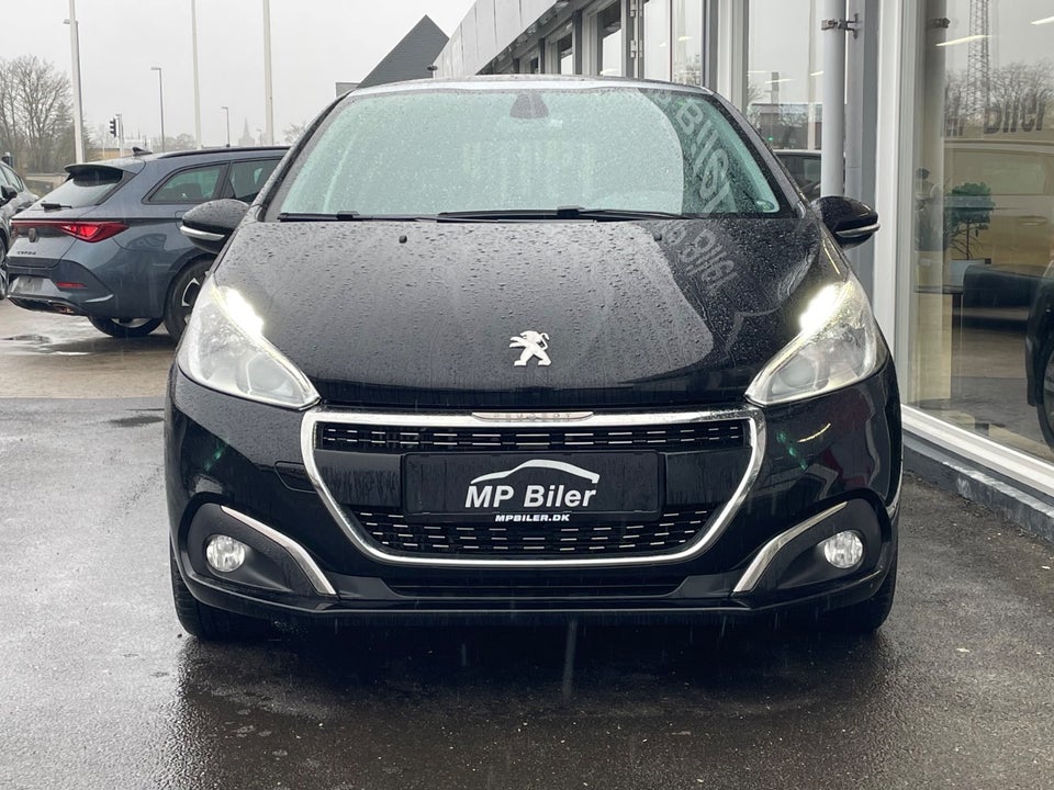 Peugeot 208 1,5 BlueHDi 100 Signature Sky 5d