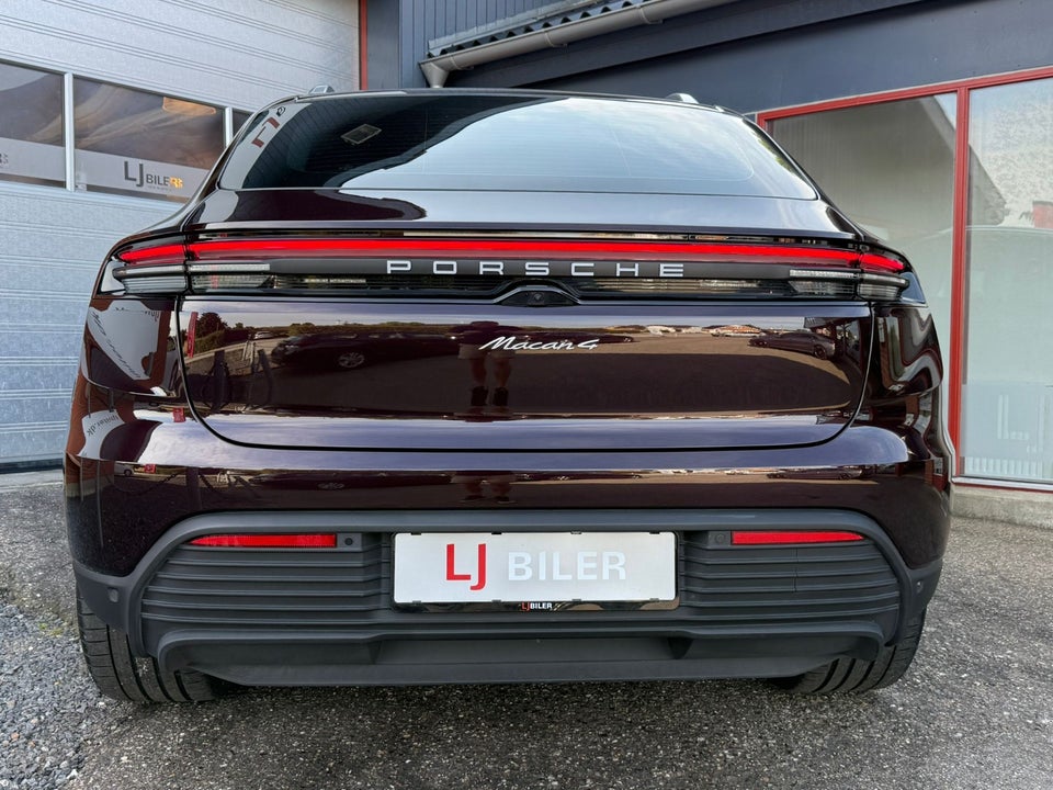 Porsche Macan 4 5d