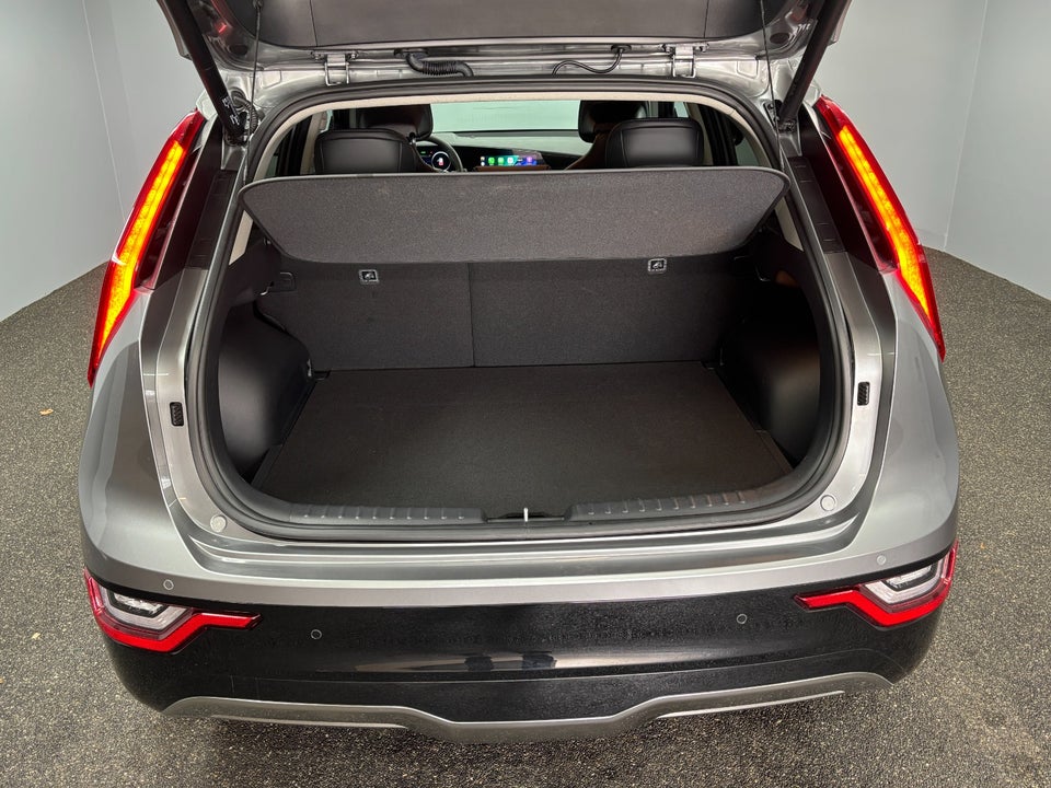 Kia Niro 64 EV Upgrade 5d