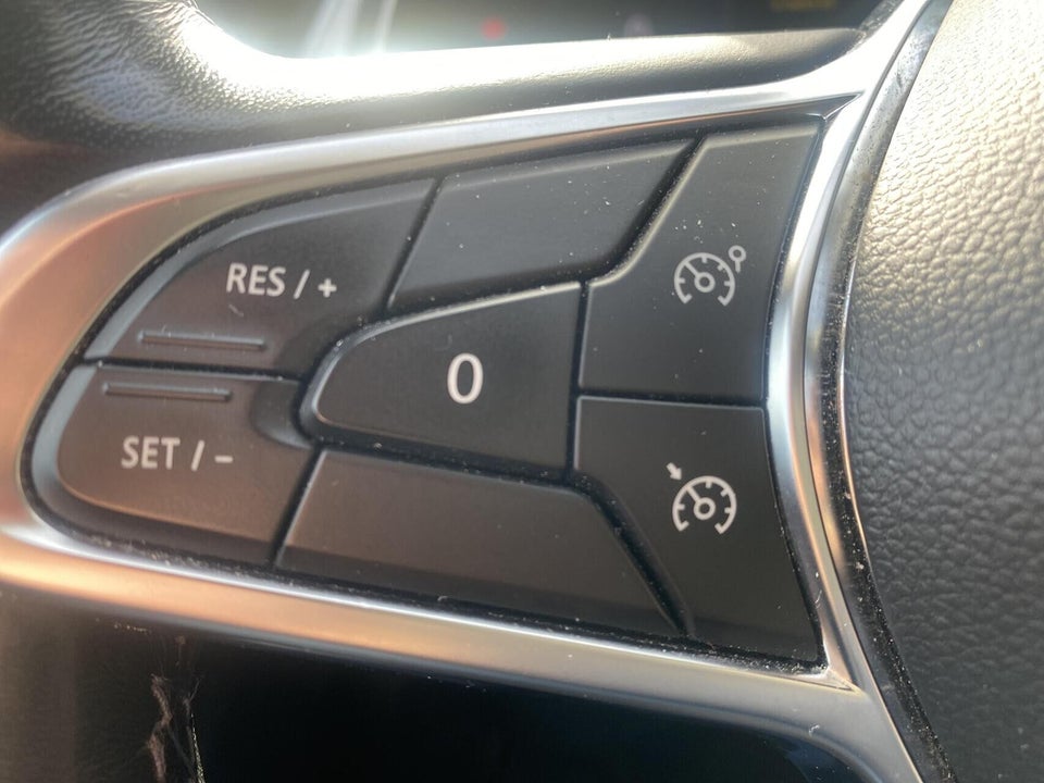 Renault Captur 1,6 E-Tech Intens 5d