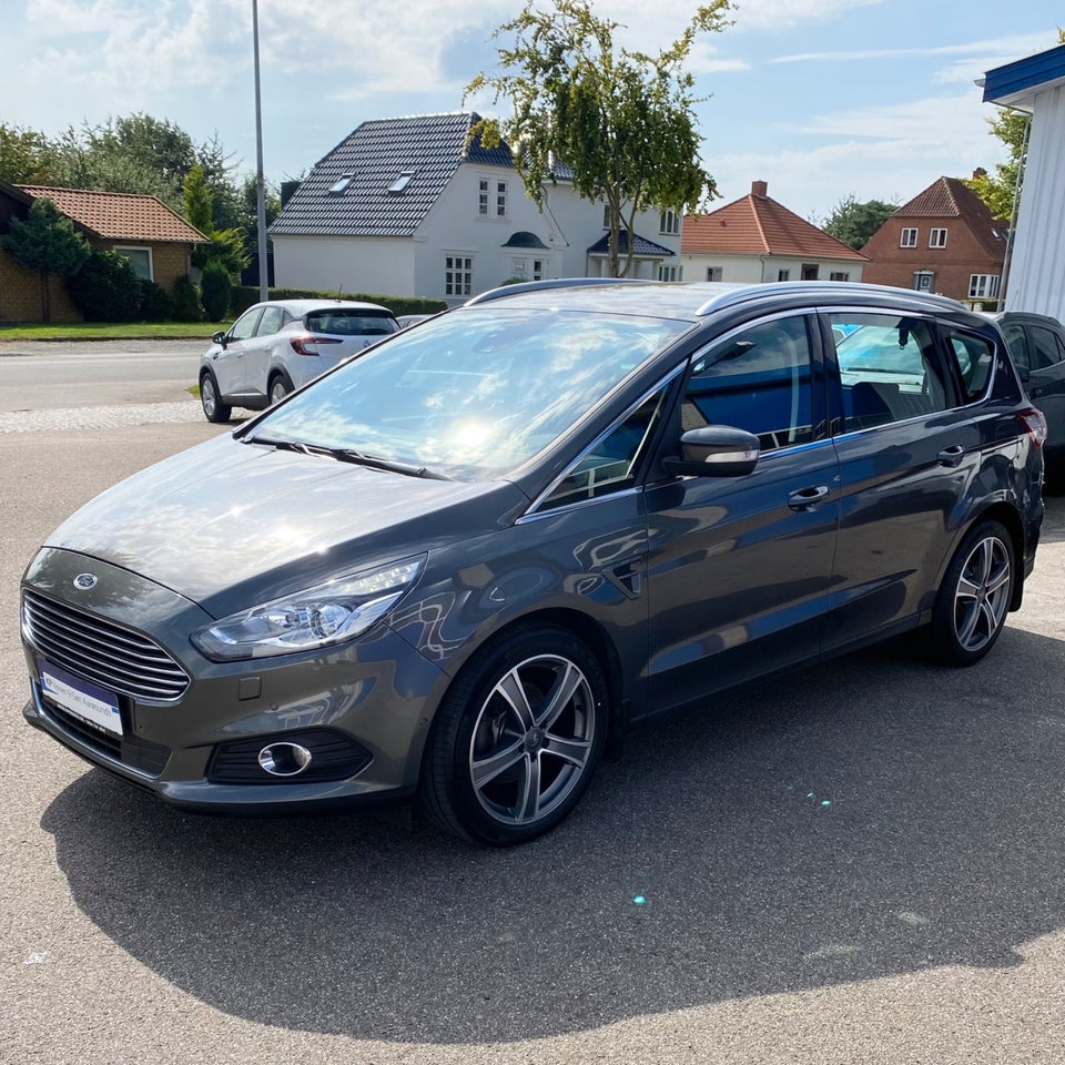 Ford S-MAX 2,0 EcoBlue Titanium aut. 5d