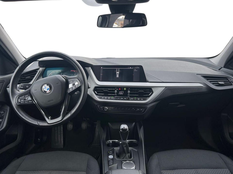 BMW 118i 1,5 Sport Line 5d