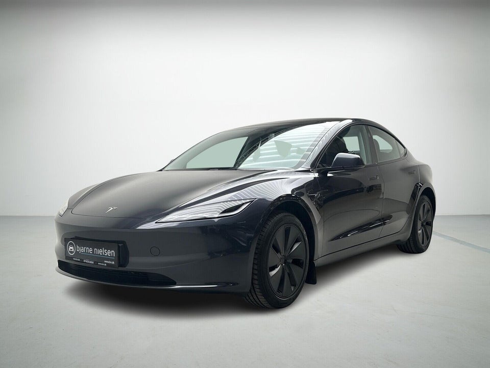 Tesla Model 3 Long Range AWD 4d
